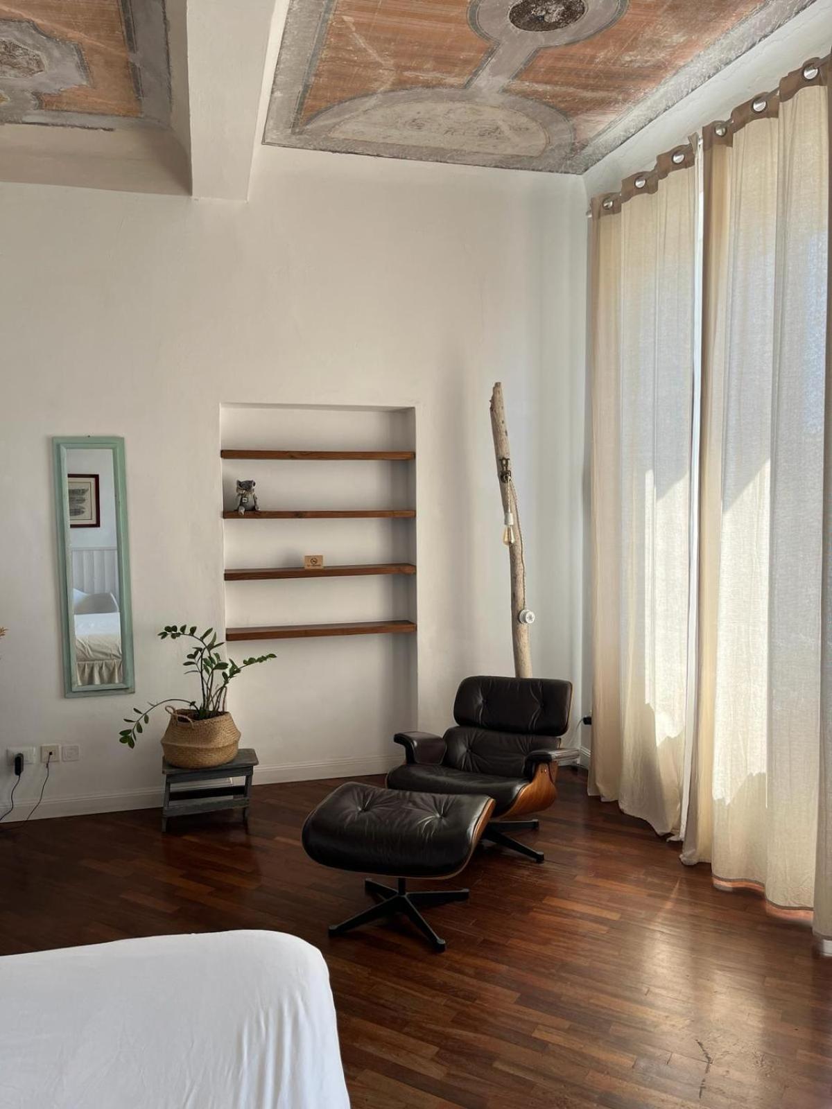 The Sunshine Loft Apartment Livorno Room photo