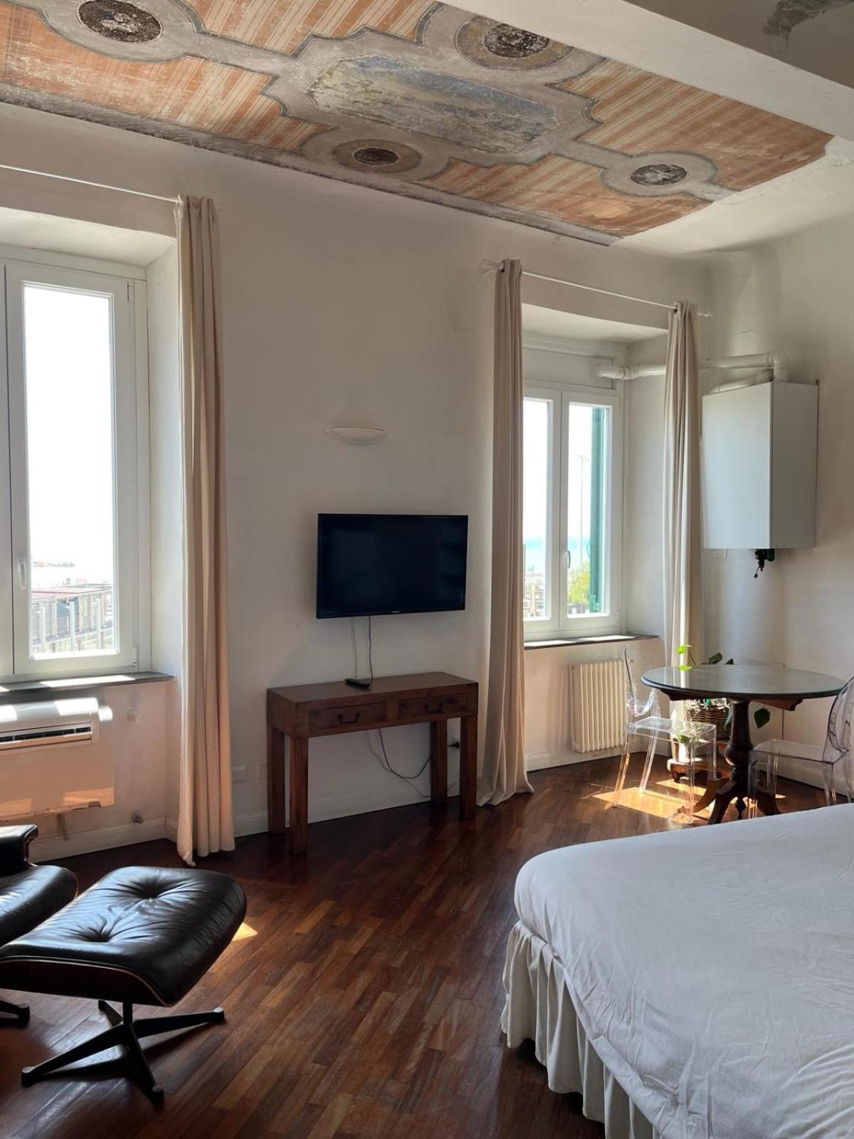 The Sunshine Loft Apartment Livorno Room photo