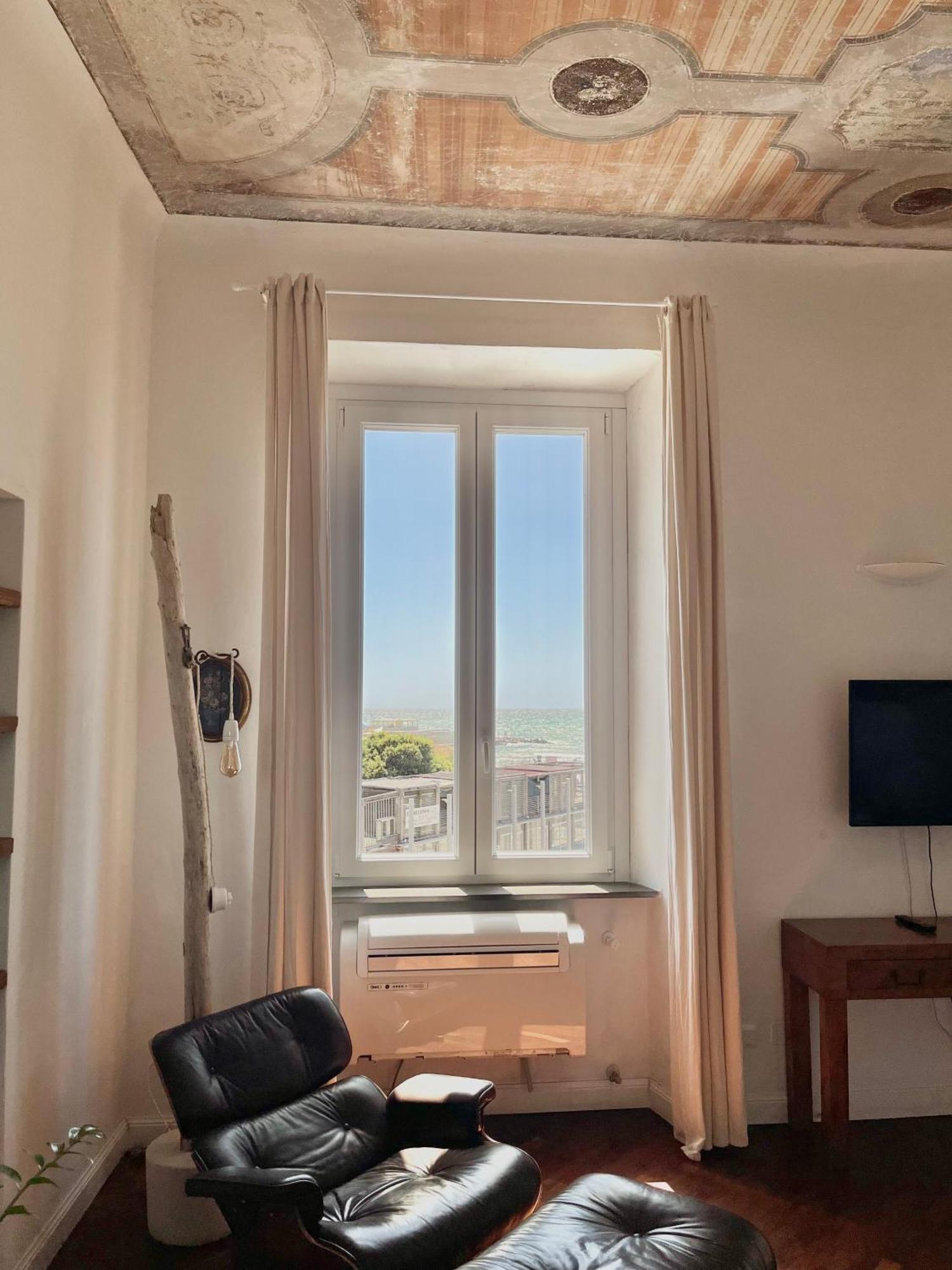 The Sunshine Loft Apartment Livorno Room photo